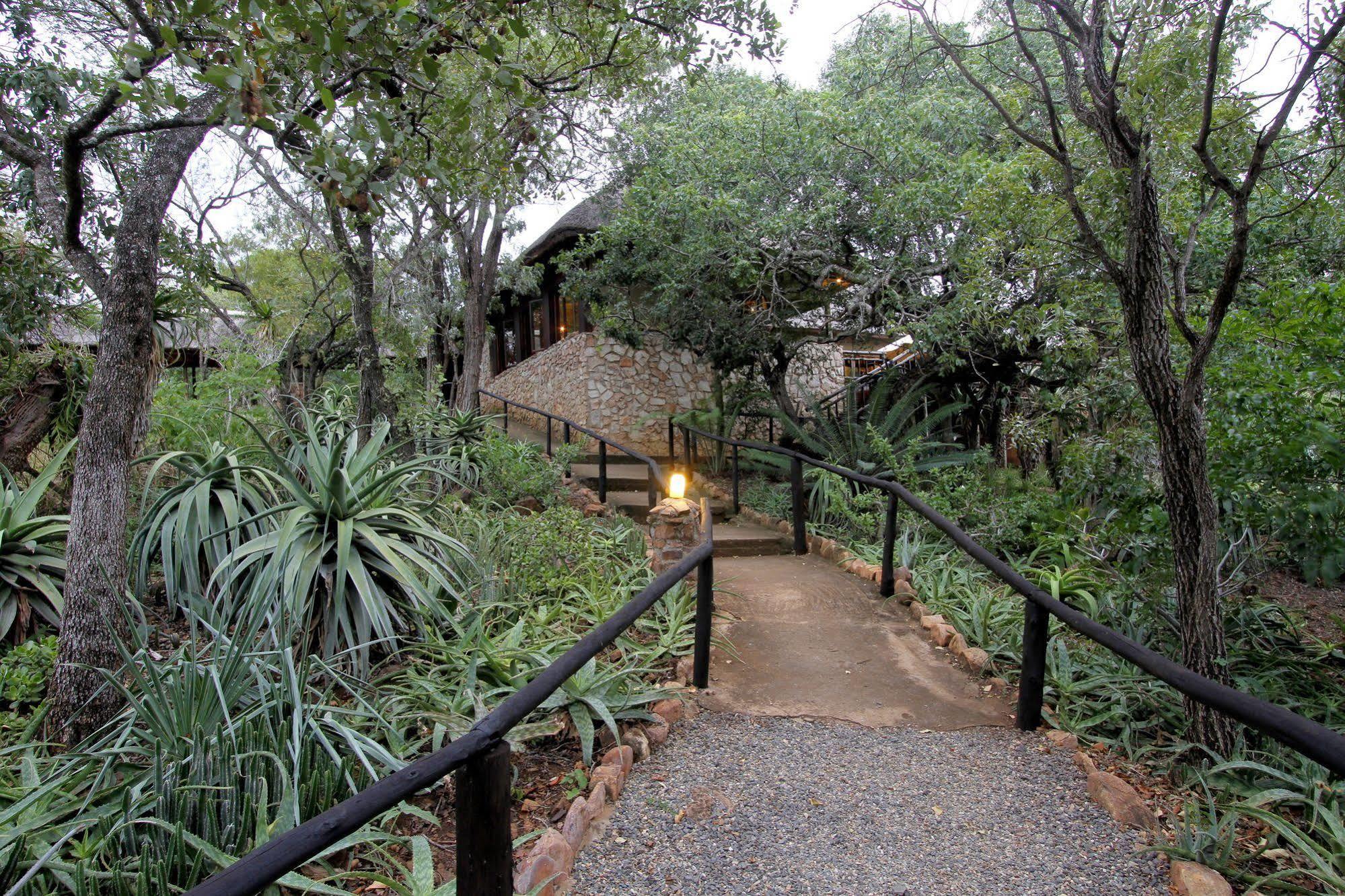 Shayamoya Tiger Fishing And Game Lodge Понгола Екстериор снимка